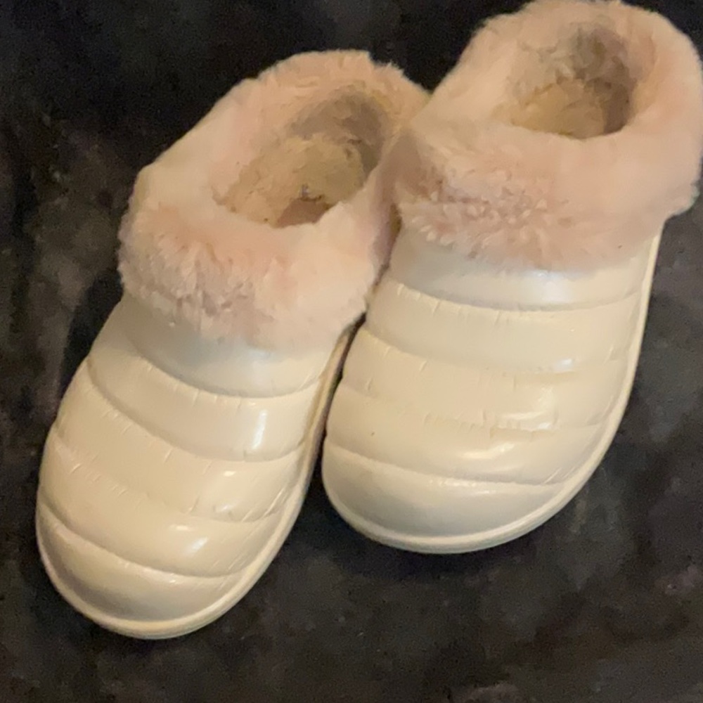 Cozy Cream Kids Shoes